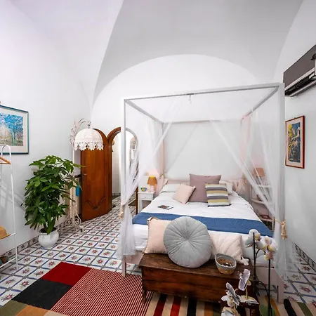 Luxury With Stunning Sea View In Bed and breakfast Positano