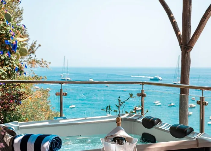 לינה וארוחת בוקר Luxury With Stunning Sea View In